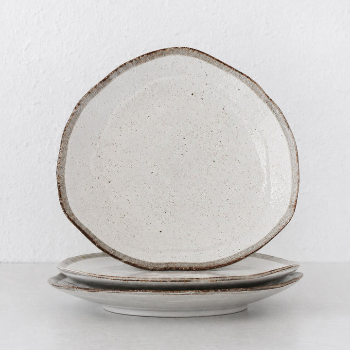 SHIROKARATSU CERAMIC LARGE TRIANGULAR PLATTER BUNDLES  |  NATURAL GLAZE  |  27CM