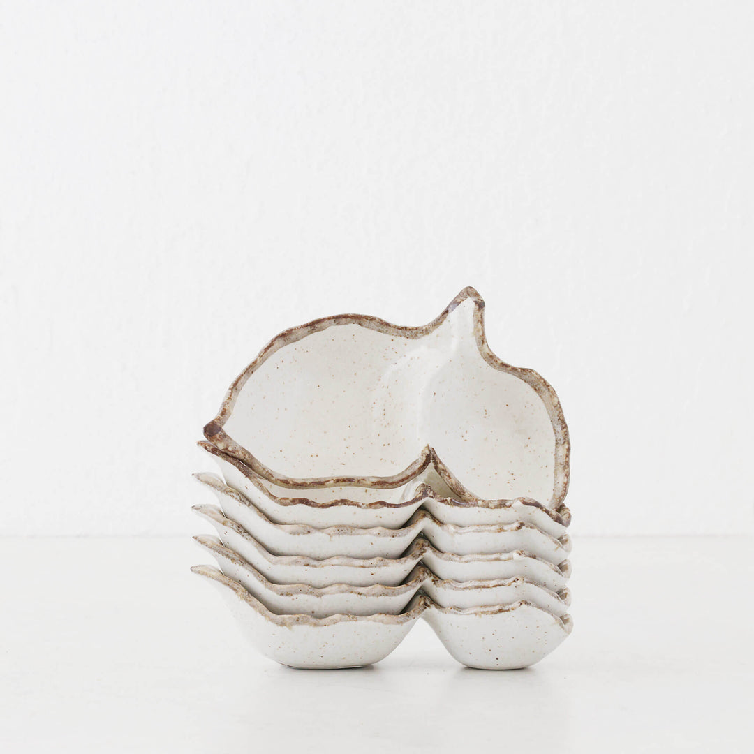 SHIROKARATSU CERAMIC LEAF DISH  |  BUNDLE X6  |  NATURAL GLAZE | 13.5CM