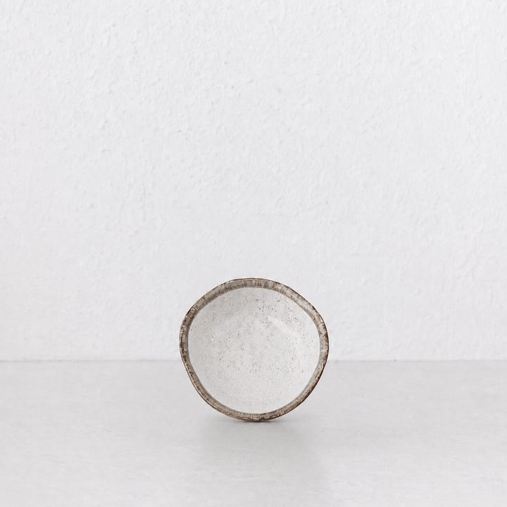 SHIROKARATSU CERAMIC MEDIUM DISH  |  NATURAL GLAZE  |  12.5CM