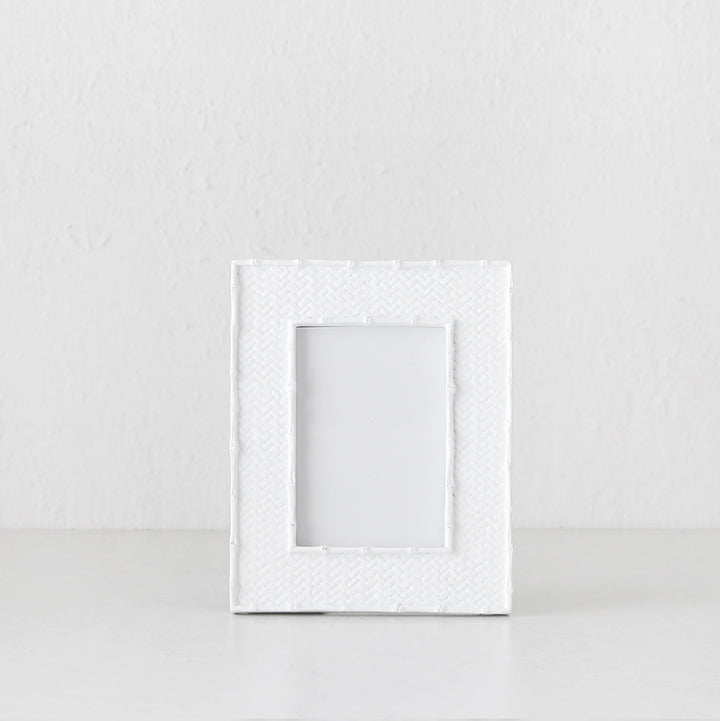 SINGAPORE PHOTO FRAME  |  4X6  |  WHITE WEAVE