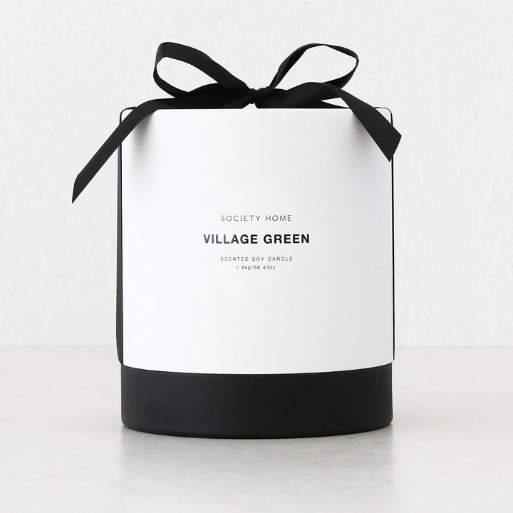 SOCIETY HOME  |  SCENTED SOY CANDLE  |  1.6KG  |  VILLAGE GREEN