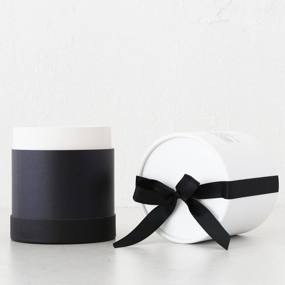 SOCIETY HOME  |  SCENTED SOY CANDLE  |  1.6KG  |  VISIONS OF VENICE