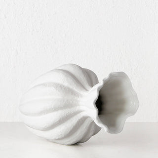 LIVING BY DESIGN EXCLUSIVE  |  SOLTZE CERAMIC VASE  |  MEDIUM  |  NATURAL WHITE CERAMIC