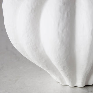 LIVING BY DESIGN EXCLUSIVE  |  SOLTZE CERAMIC VASE CLOSE UP BASE  |  NATURAL WHITE CERAMIC