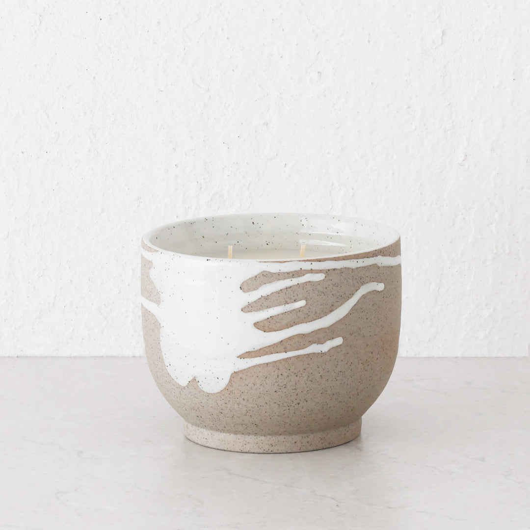 STUDIO MCKENNA  |  LUNARA SCENTED 600G CANDLE  |  COASTAL WILDERNESS