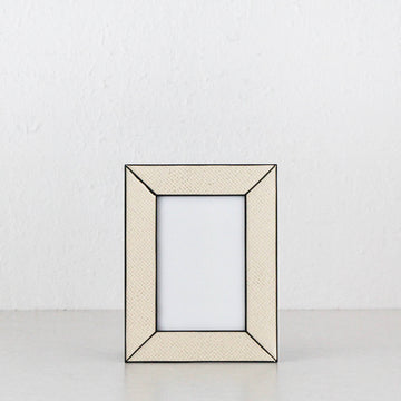 RATTAN WEAVE FRAME  |  4X6  |  BLACK EDGE