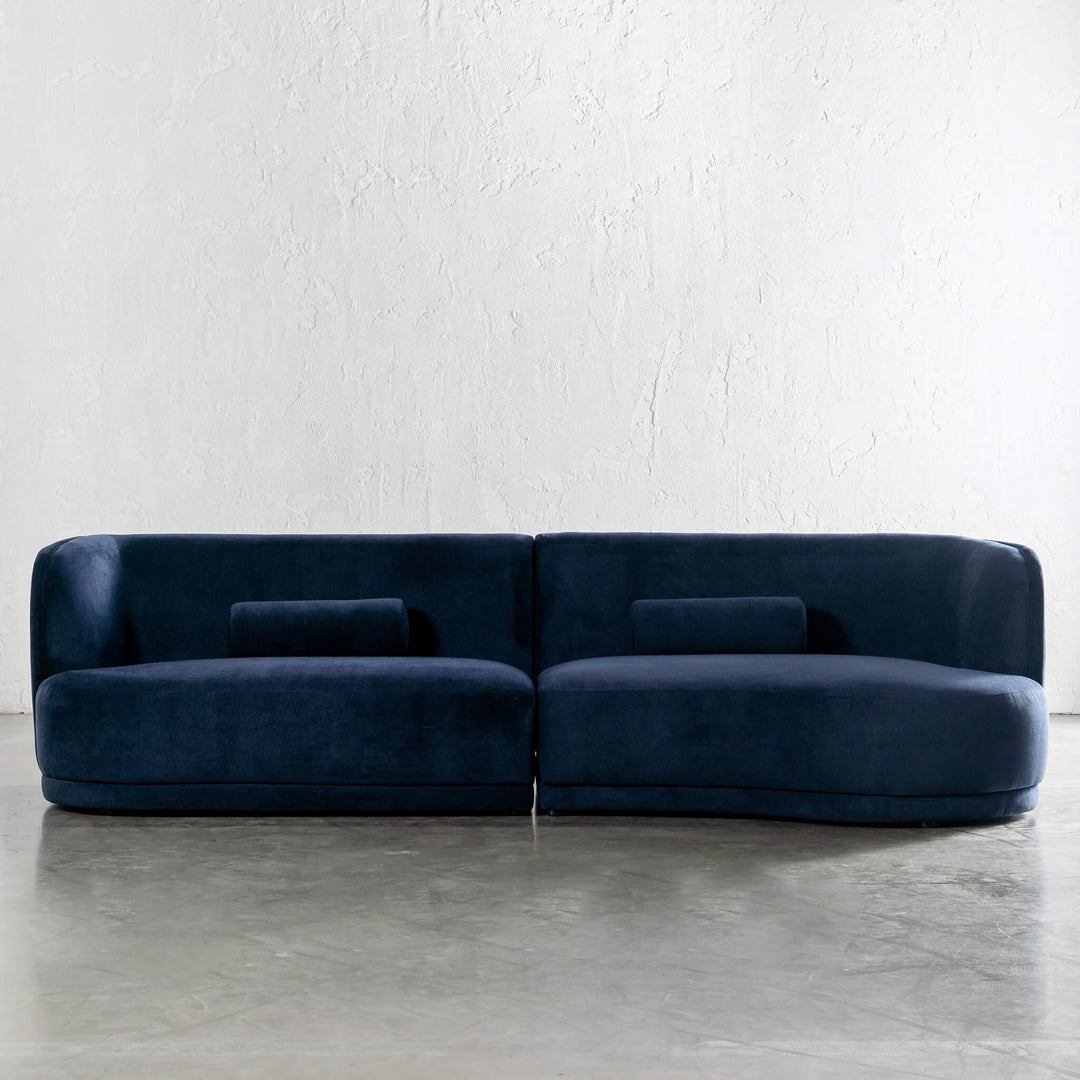 SAUVEUSE ROUNDED 4S MODULAR SOFA  |  COMMANDES NAVY TEXTURED VELOUR