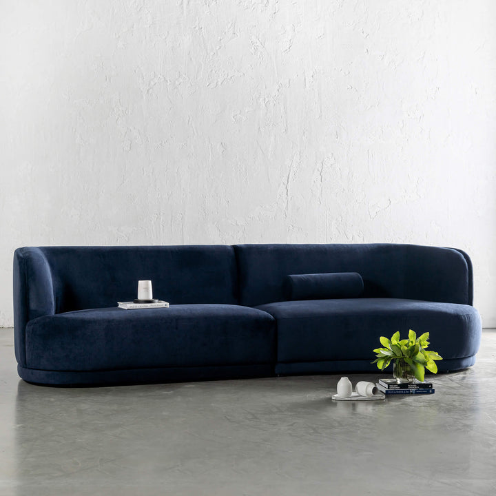 SAUVEUSE ROUNDED 4S MODULAR SOFA  |  COMMANDES NAVY TEXTURED VELOUR