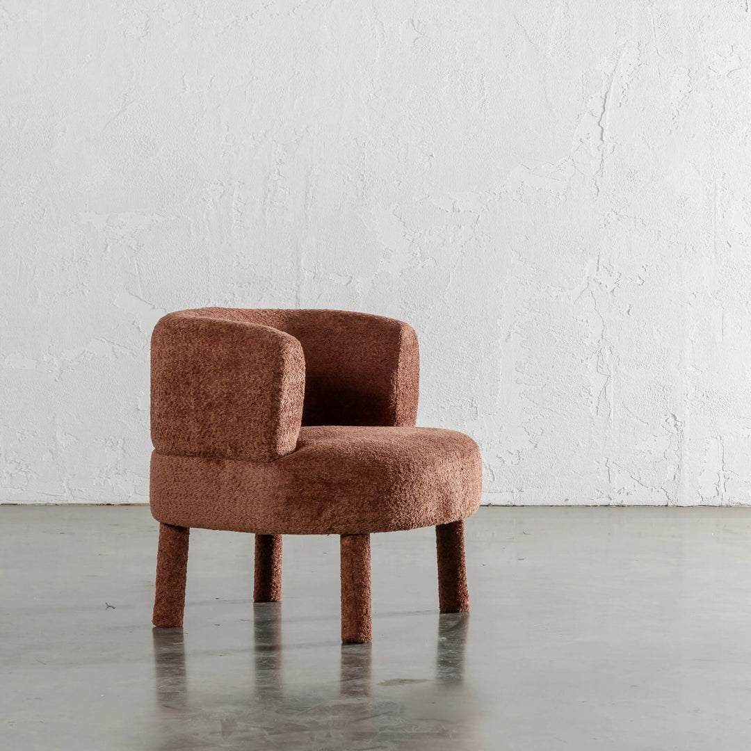 SEVILLA CURVE ARMCHAIR ANGLED  |  CARMEN RUST BOUCLE