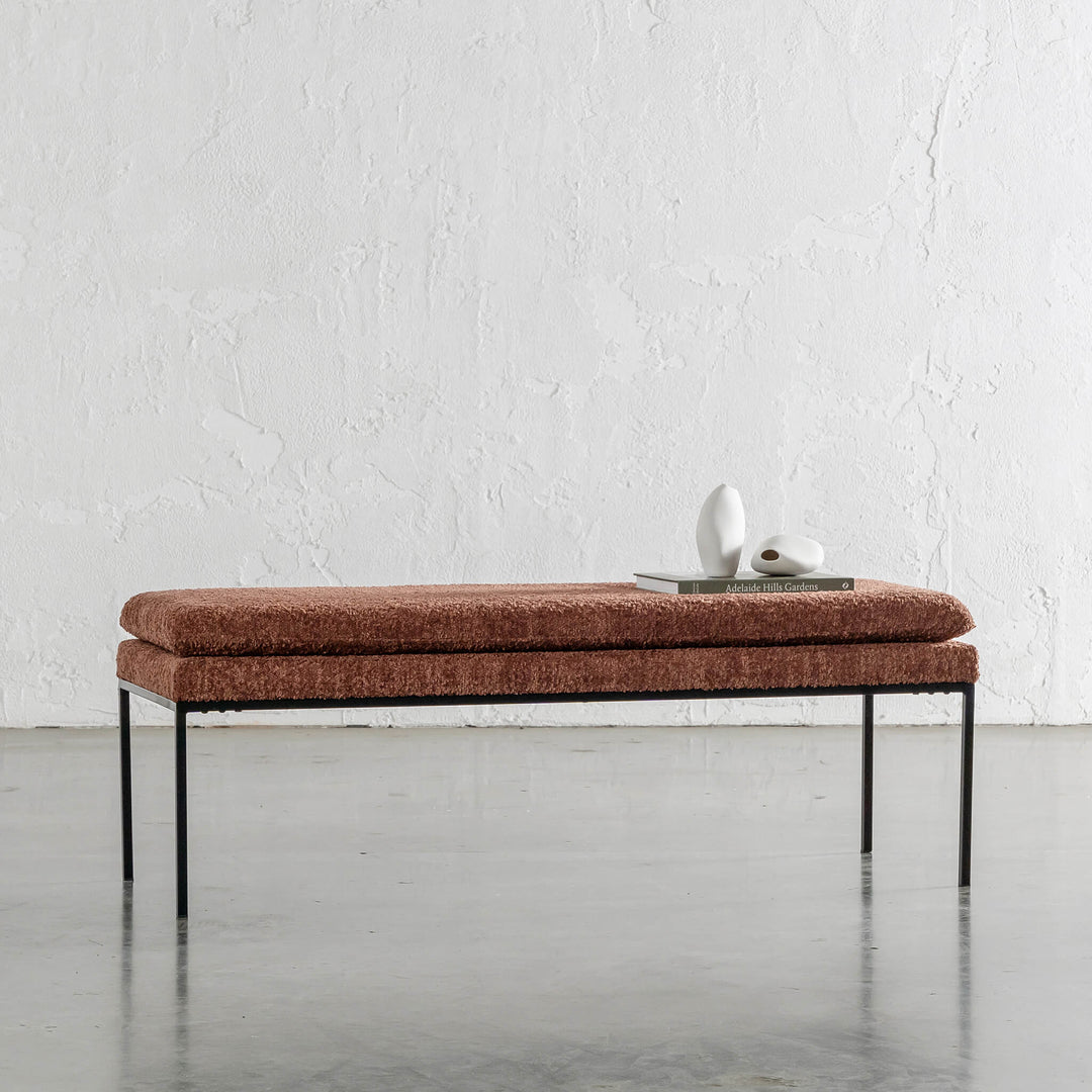 SEVILLA MODERNA BENCH  |  CARMEN RUST BOUCLE