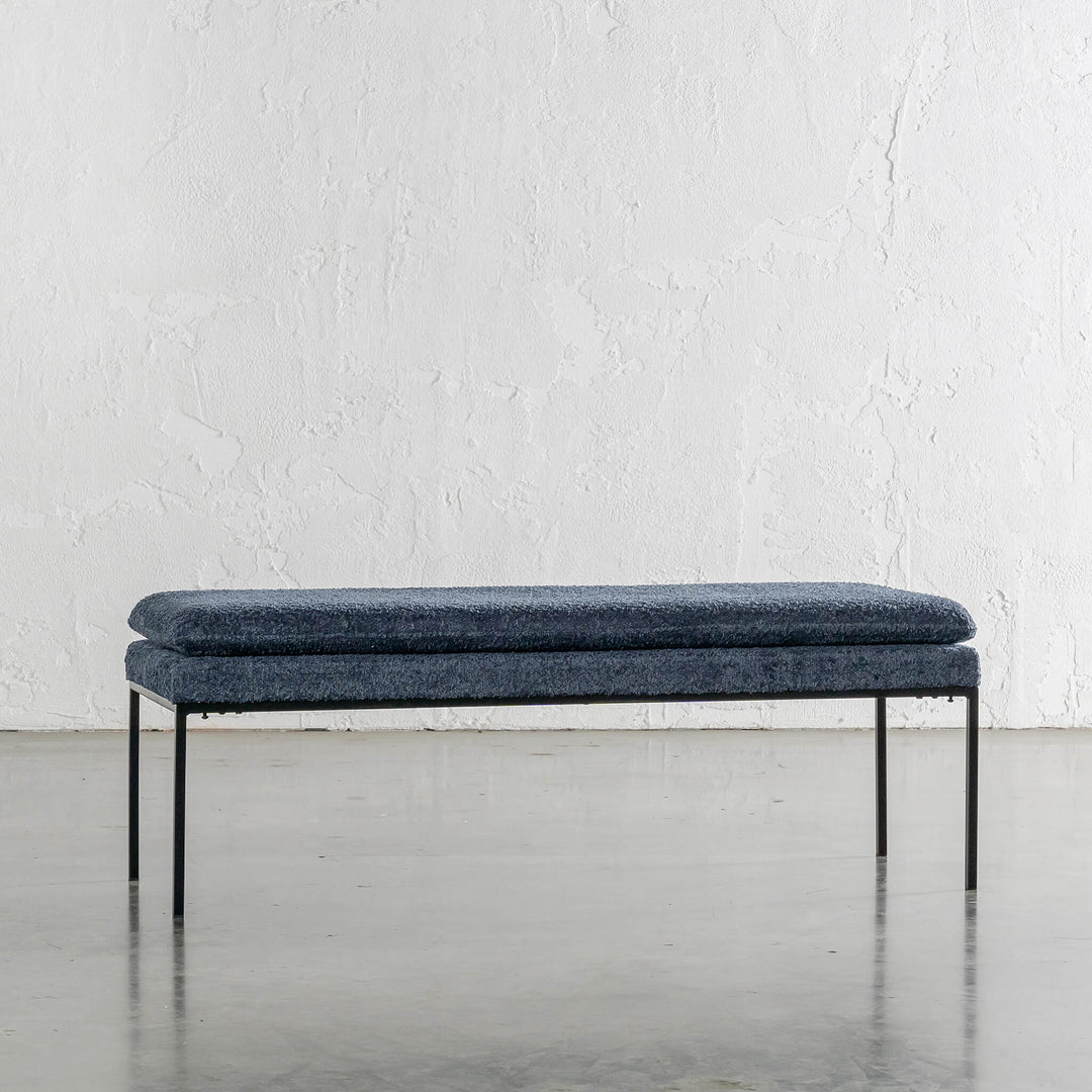 SEVILLA MODERNA BENCH  |  REEF NAVY BOUCLE