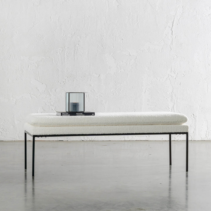 SEVILLA MODERNA BENCH  |  TERRACE WHITE BOUCLE