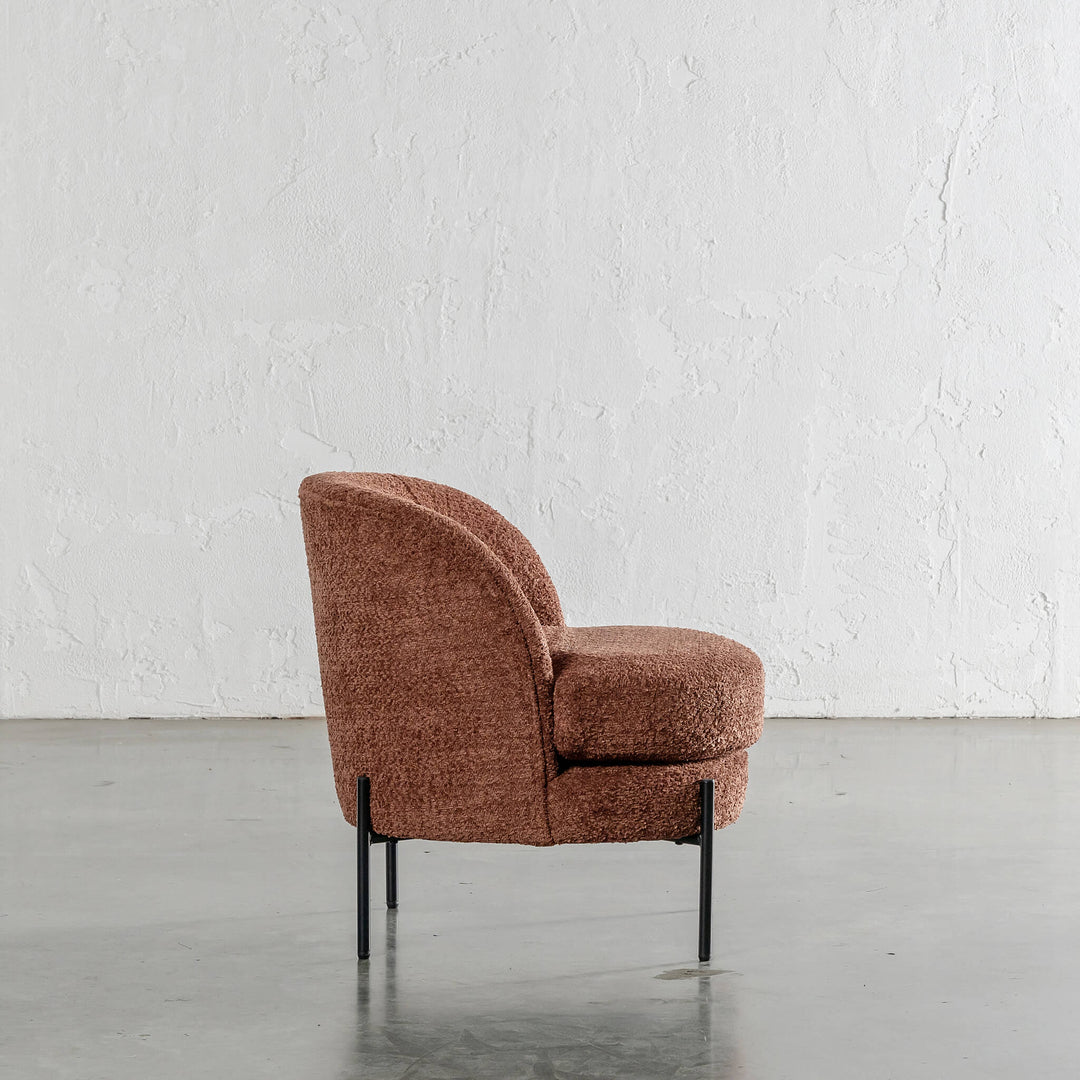 SEVILLA MODERNA TUB CHAIR SIDE VIEW  |  CARMEN RUST BOUCLE