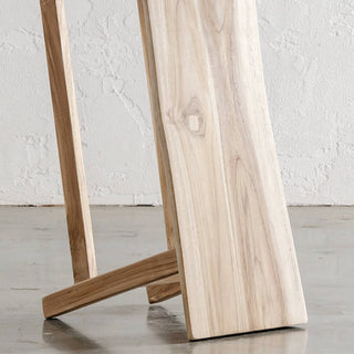 SORENSEN BENCH CLOSE UP WITH EXAMPLE INFILL