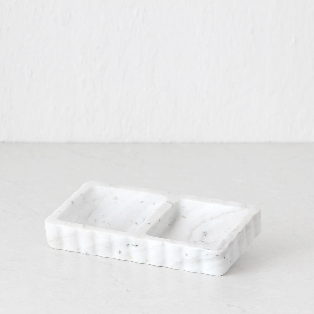 STRIE TRAY  |  WHITE MARBLE