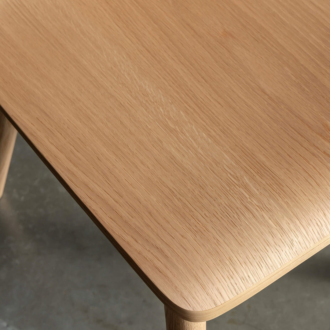 TAMIERA BAR CHAIR  |  NATURAL OAK |  CLOSE UP