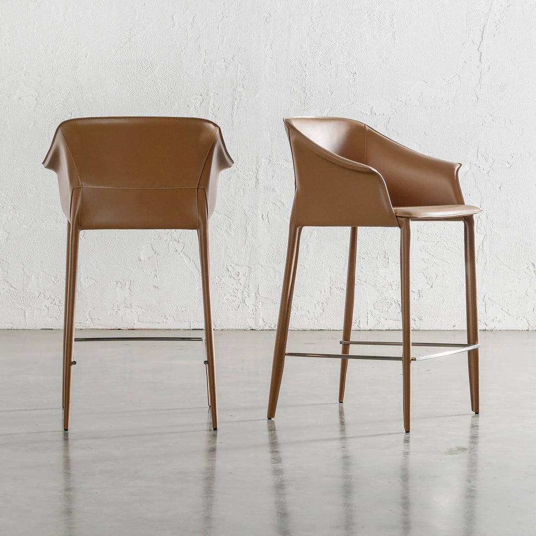 TREGOR MID CENTURY VEGAN LEATHER BAR CHAIR ANGLED  |  SADDLE TAN