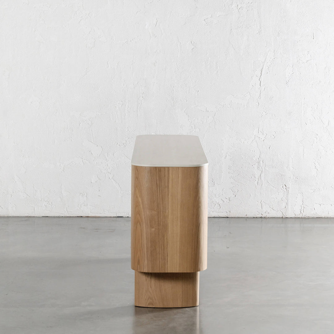 TREVELO SIDEBOARD  |  BIRCH ASH WOOD GRAIN  |  TRAVERTINE TUMBLED BEIGE CERAMICA TOP