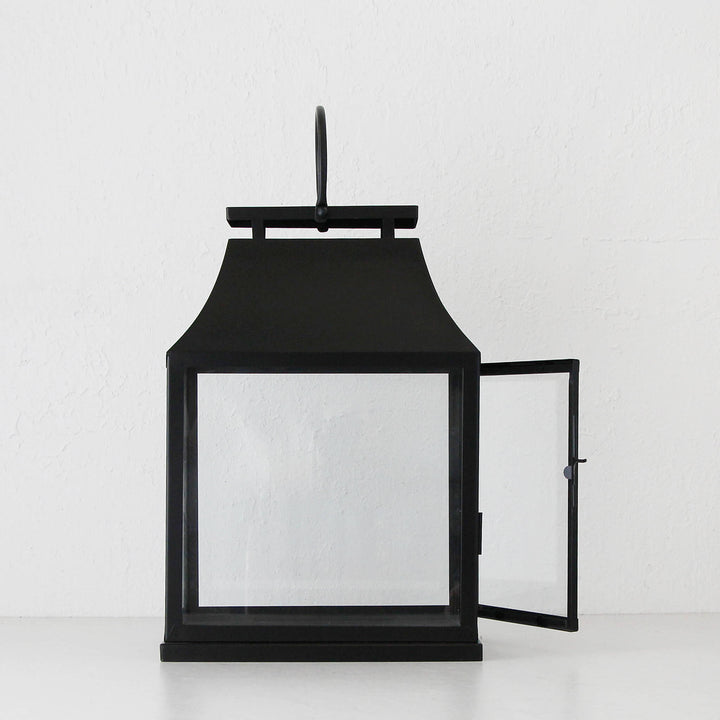 TROPEA HURRICANE LANTERN  |  MEDIUM  |  BLACK