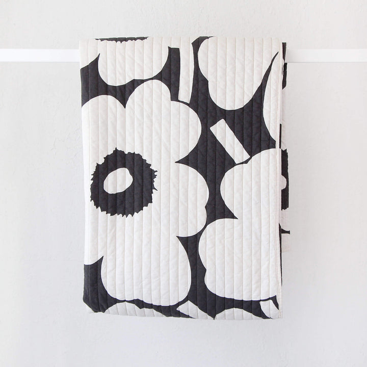 MARIMEKKO  |  UNIKKO PADDED BEDSPREAD  |  260X260CM  |  CHARCOAL + OFF WHITE