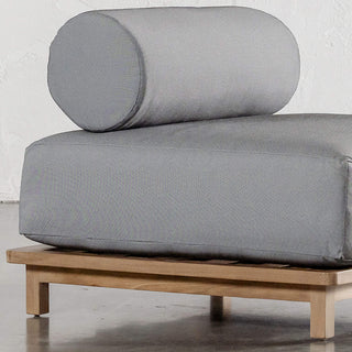 VALLE GRANDE OUTDOOR   |  URBANE GREY + TEAK | BASE CLOSEUP