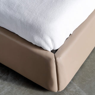 VESIMA BEDHEAD + FRAME  |  BEIGE ROYAL + TOBACCO TAN