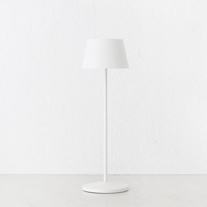 LBD EXCLUSIVE  |  VILLEBOIS RECHARGEABLE INDOOR/OUTDOOR LED TABLE LAMP  |  MATTE WHITE