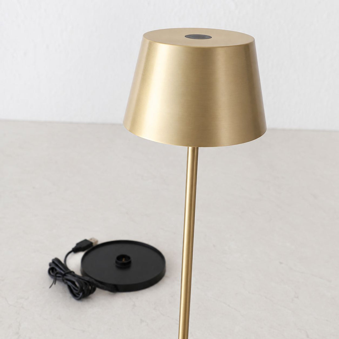 VILLEBOIS RECHARGEABLE INDOOR/OUTDOOR LED LANTERN  |  ANTIQUE BRASS