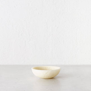 Wesley Resin Pebble Pinch Bowl | 10cm  |  Sand