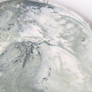 WESLEY RESIN PEBBLE TABLEWARE COLLECTION  |  SAGE CLOSE UP