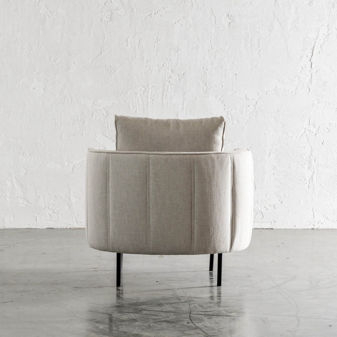 CARSON MODERNA CURVED RIBBED CHAIR  |  JOVAN DOVE NATURAL