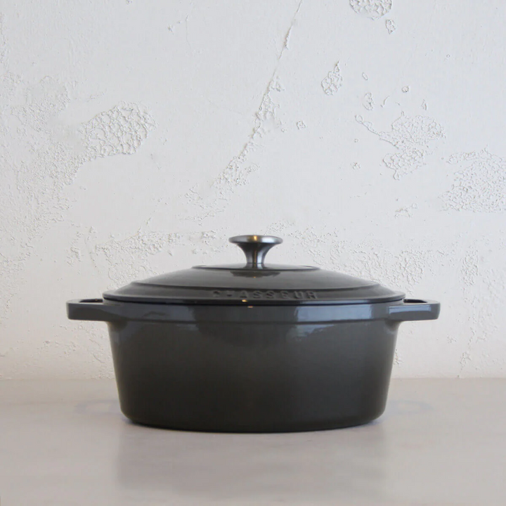 CHASSEUR  |  OVAL FRENCH OVEN  |  CAVIAR GREY  |  27CM  |  4L