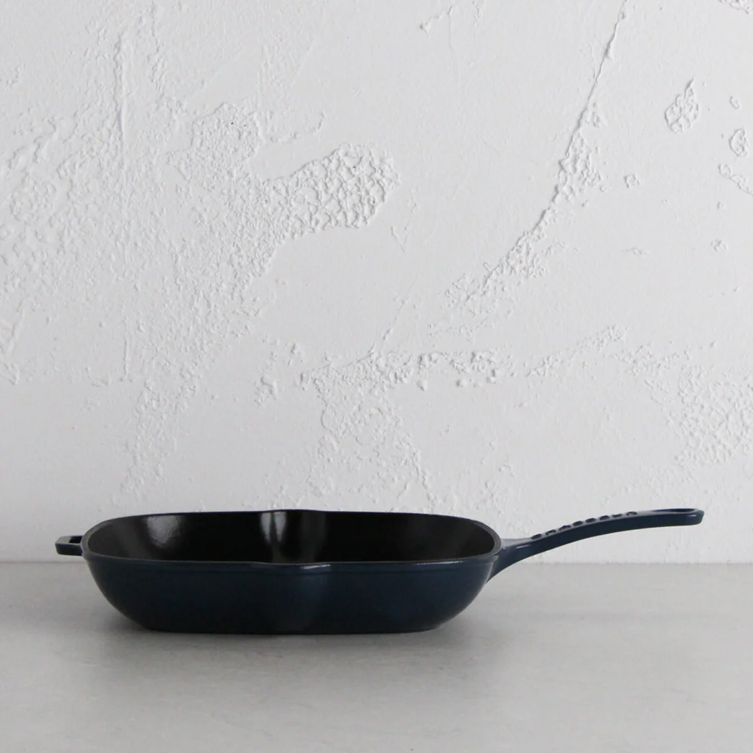 CHASSEUR  |  SQUARE GRILL PAN  |  LICORICE BLUE  |  25CM
