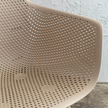 ETTA MESH WRAP INDOOR/OUTDOOR DINING CHAIR  |  TOBACCO SAND CLOSE UP