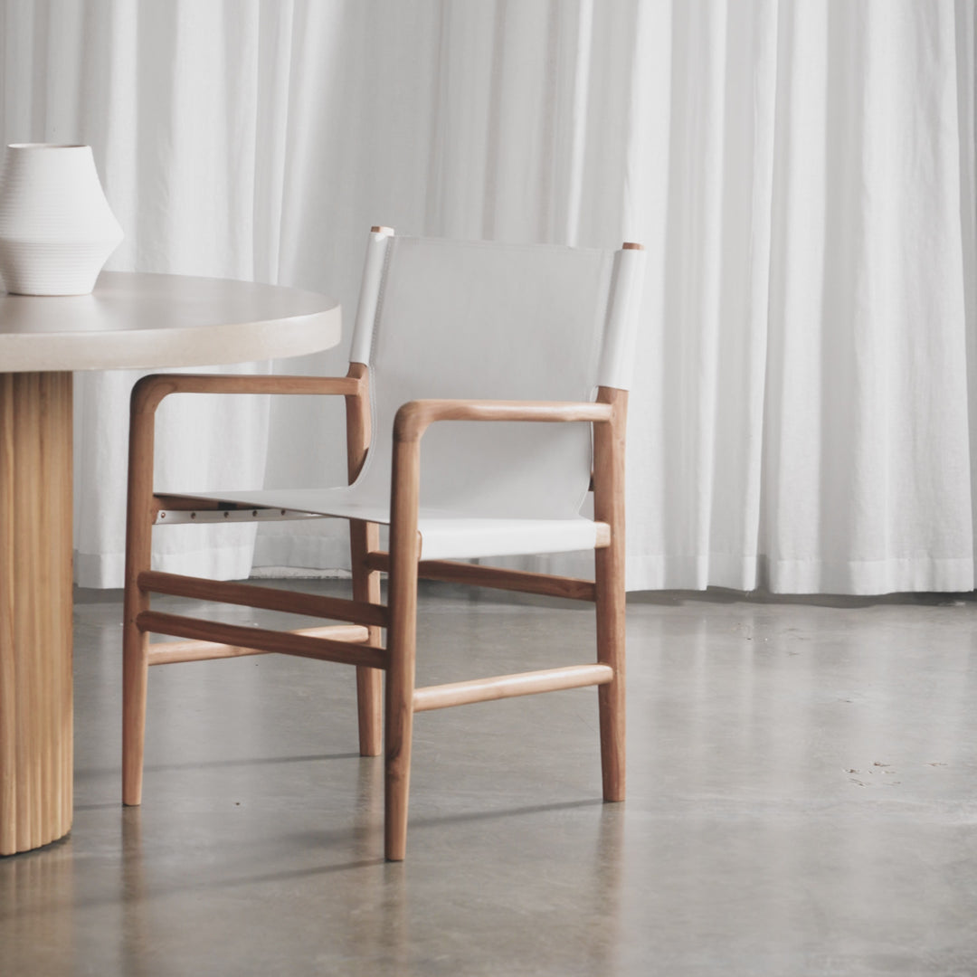 ARIA VITOLO PILLAR OVAL DINING TABLE  |  260CM + 300CM  |  SAHARA CIMENT