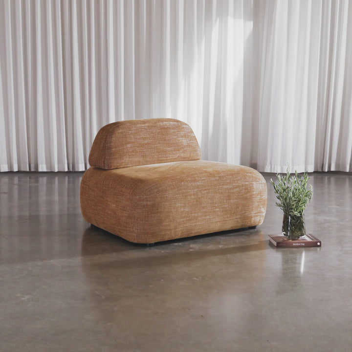CABANE LOUNGE CHAIR  |  WARM OCHRE