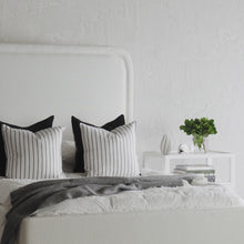CAMMERAY ROUNDED TOP BED  |  TERRACE WHITE BOUCLE