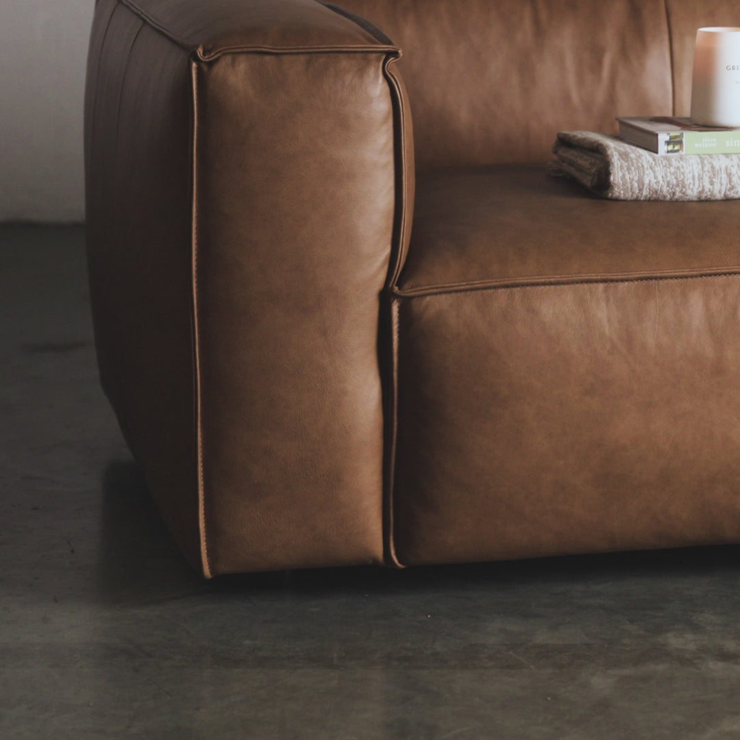 COBURG 4 SEATER SOFA  |  DAKOTA SADDLE TAN