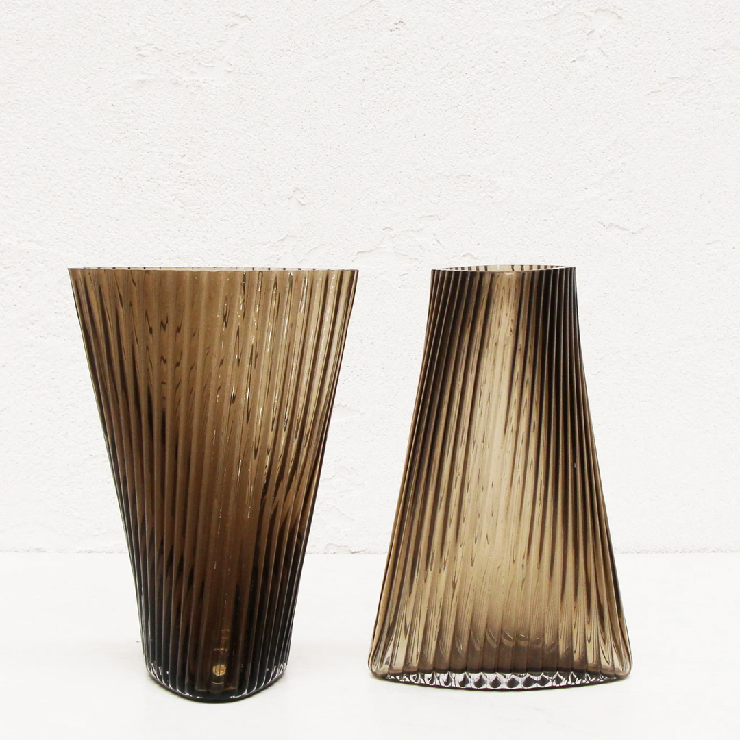 RIDGED TWIST OBLLING GLASS VASE BUNDLE X2  |  MEDIUM  |  SMOKEY BROWN