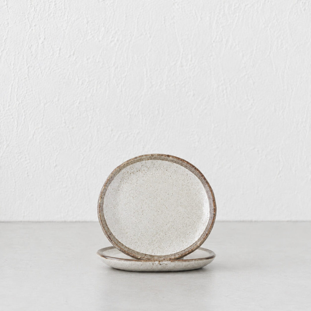 SHIROKARATSU CERAMIC SMALL OVAL PLATE  |  NATURAL GLAZE  |  17.5CM