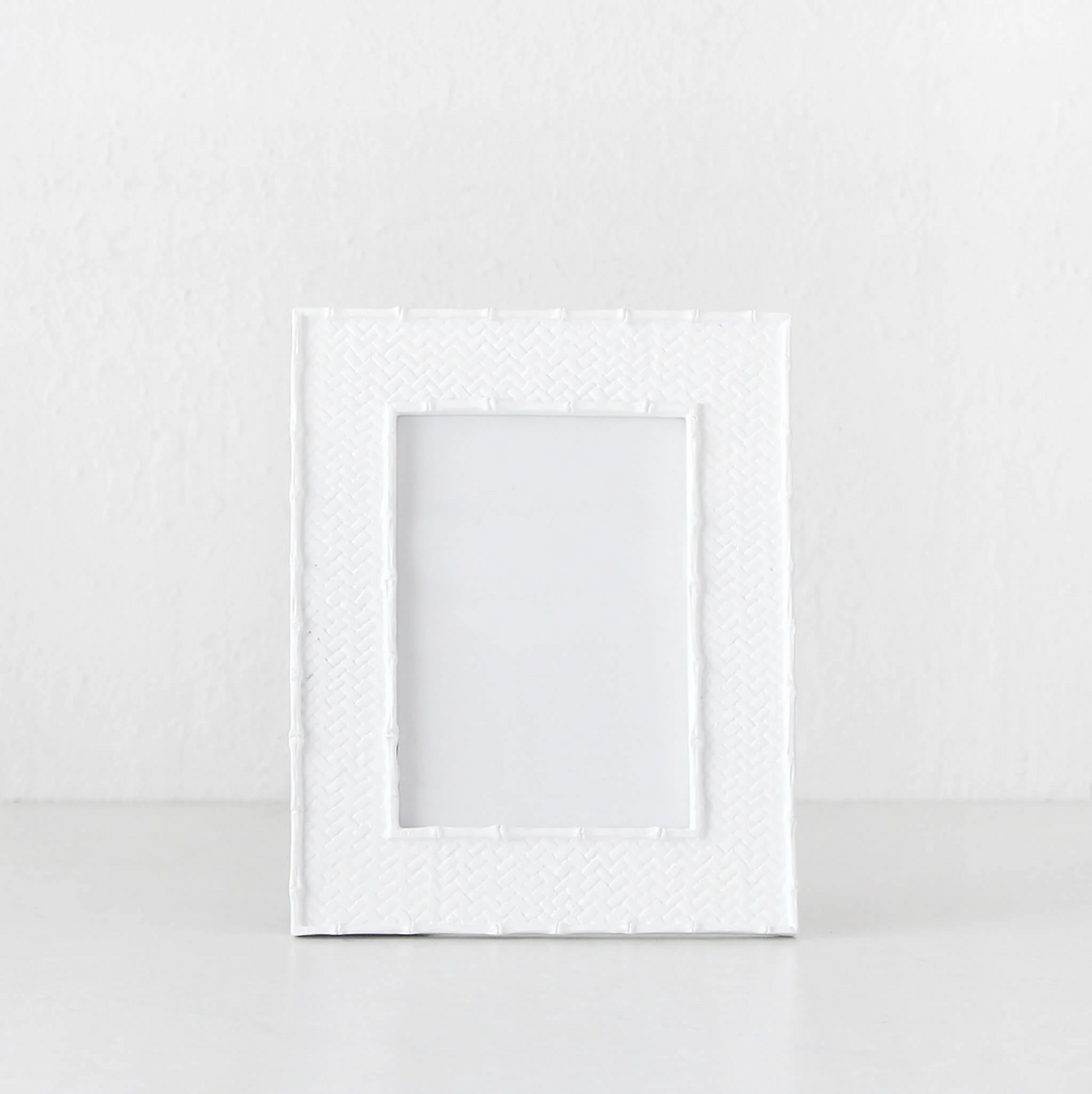 RAFFLES PHOTO FRAME  |  5X7  |  WHITE WEAVE