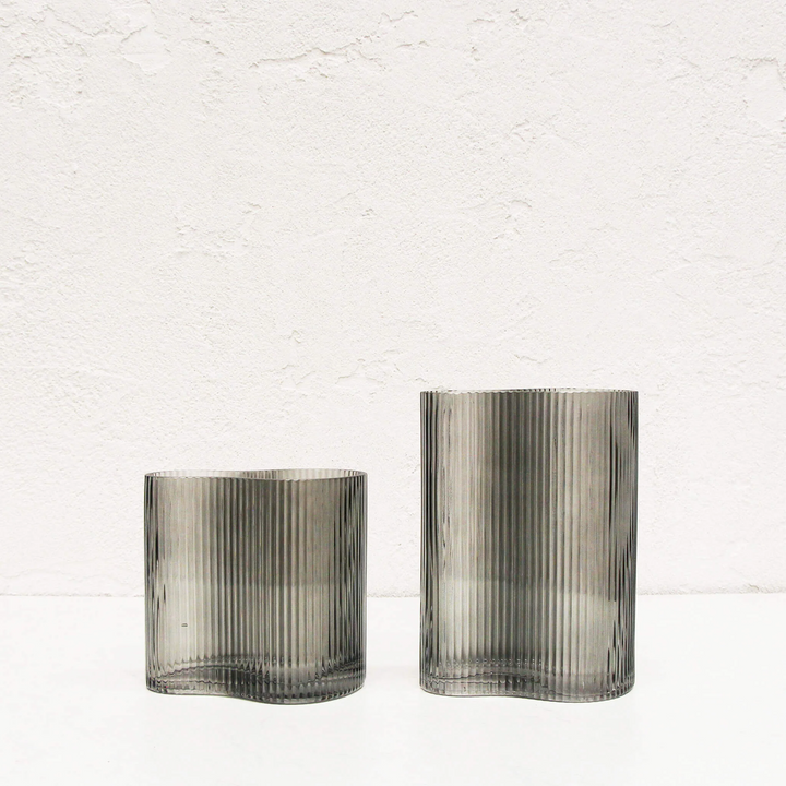 SMOKE GREY RIBBED VASE BUNDLE X2  |  18CM + 25.5CM  |  GREY