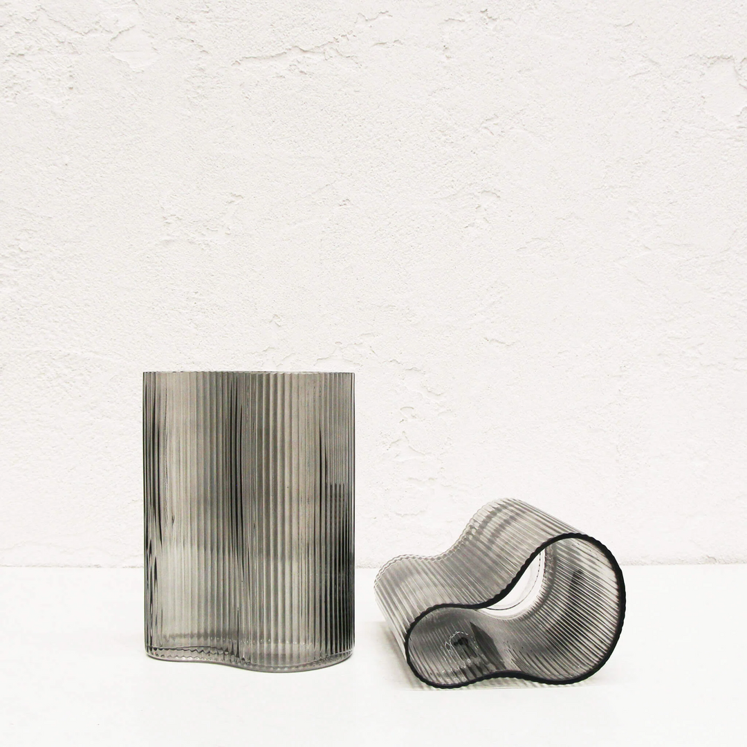 SMOKE GREY RIBBED VASE BUNDLE X2  |  25CM  |  GREY