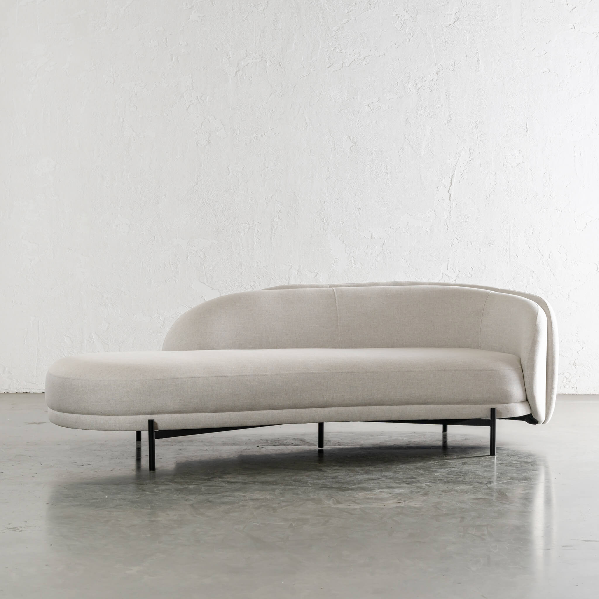 CARSON CURVE DAYBED SOFA | JOVAN DOVE | LOUNGE FURNITURE – Living By Design