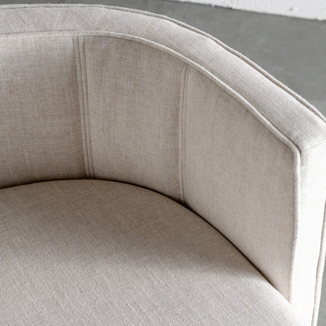 CARSON MODERNA CURVED RIBBED CHAIR  |  JOVAN DOVE NATURAL