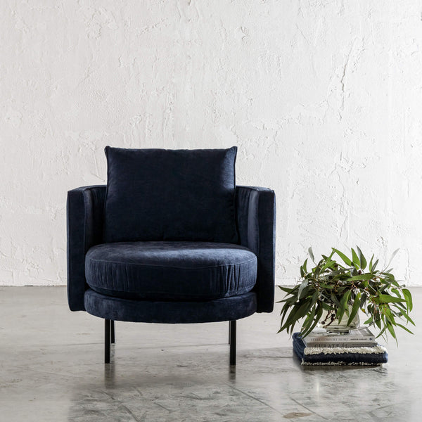 PRE ORDER  |  CARSON MODERNA CURVED RIBBED CHAIR  |  MIDNIGHT INK