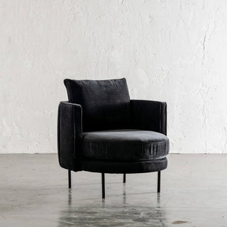 CARSON MODERNA CURVED RIBBED CHAIR  |  NOIR BLACK ANGLE VIEW