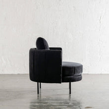 CARSON MODERNA CURVED RIBBED CHAIR  |  NOIR BLACK SIDE VIEW
