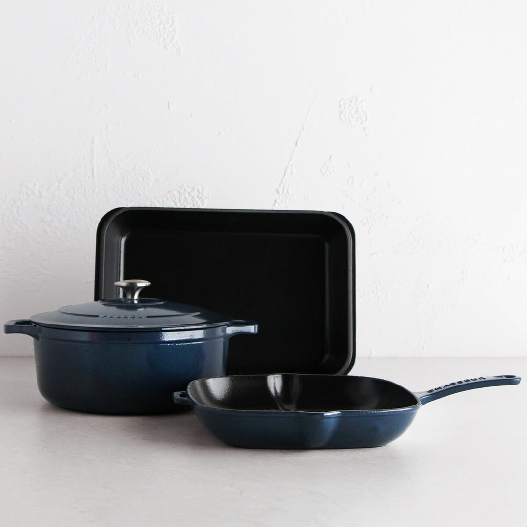 CHASSEUR FRENCH CAST IRON COOKWARE TRIO   |  LICORICE BLUE