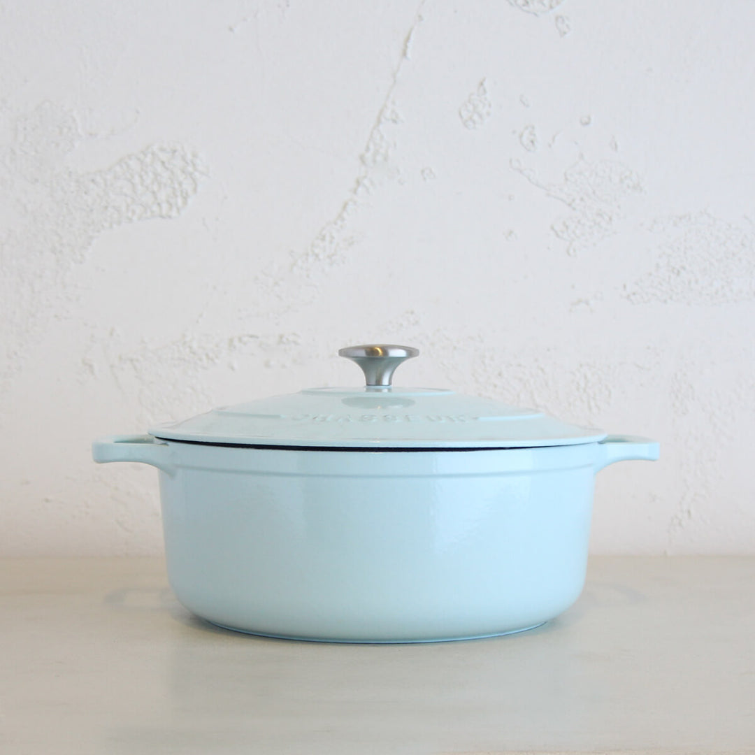 CHASSEUR  |  ROUND FRENCH OVEN  |  DUCK EGG BLUE  |  26CM  |  5L